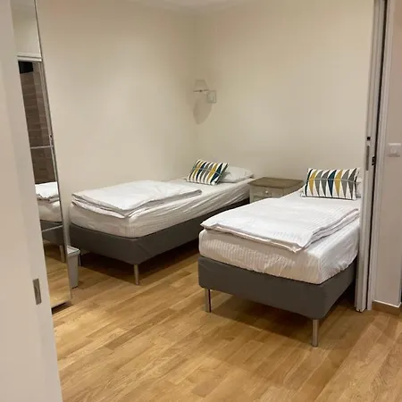 Spacious 2 Bedroom Apt - Ternes