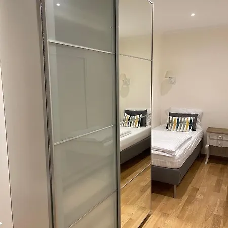Spacious 2 Bedroom Apt - Ternes Paris